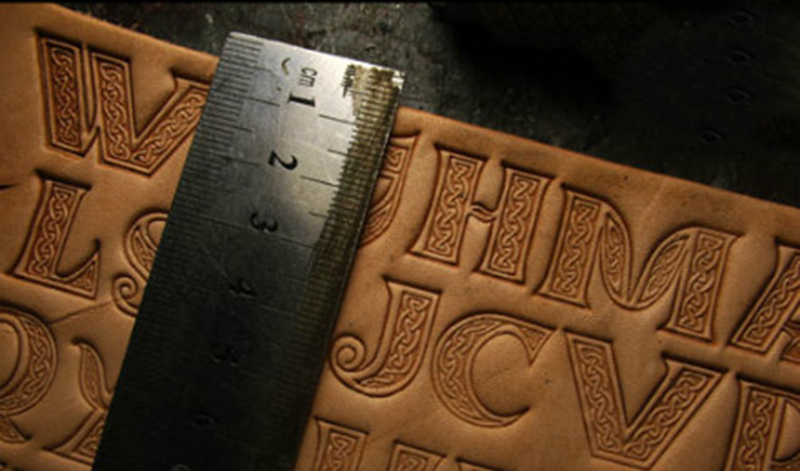 Set completo di 26 stampi per  - Unique Leather Work recensione e prezzo